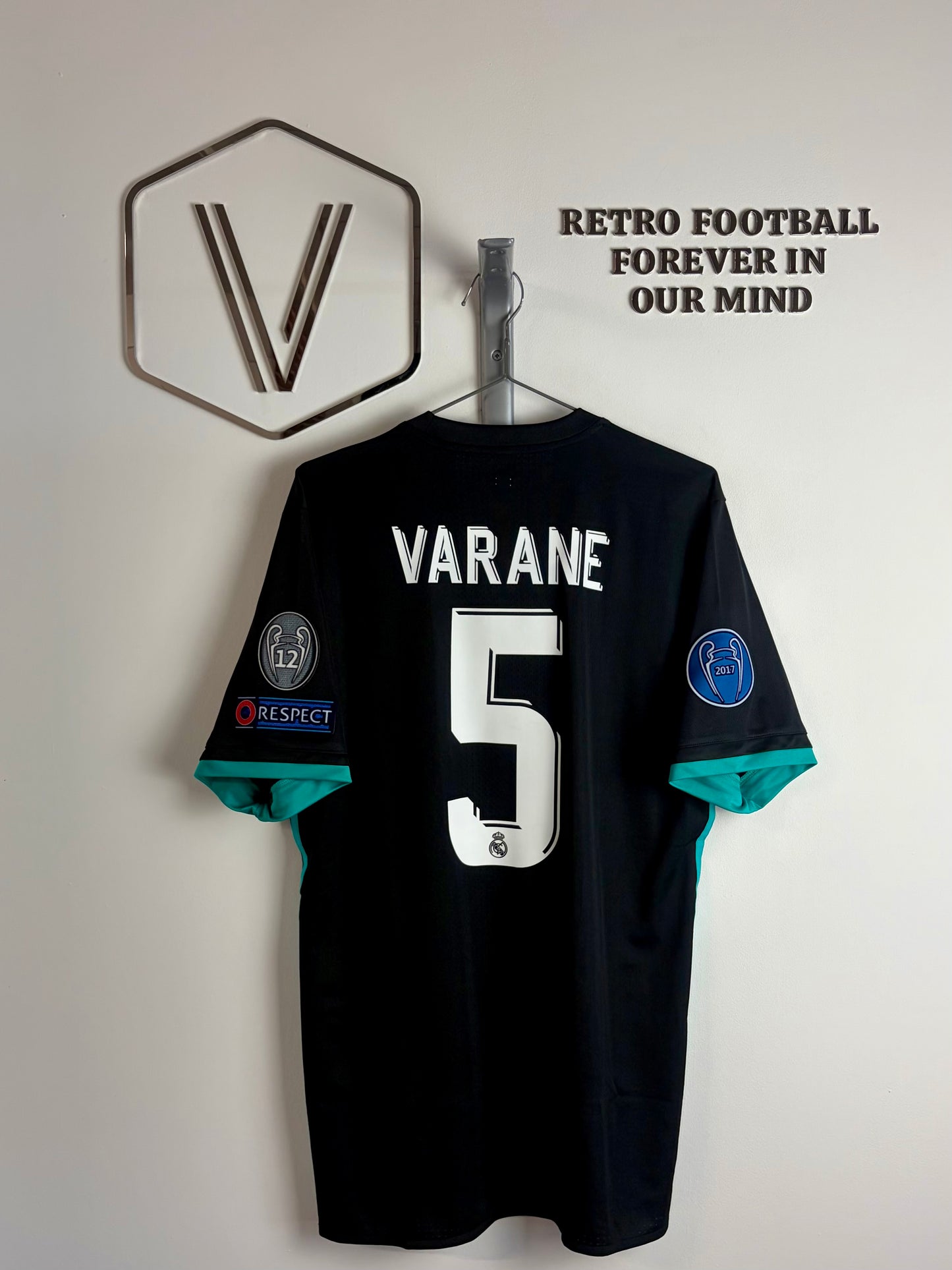 2017/2018 - Real Madrid - Varane