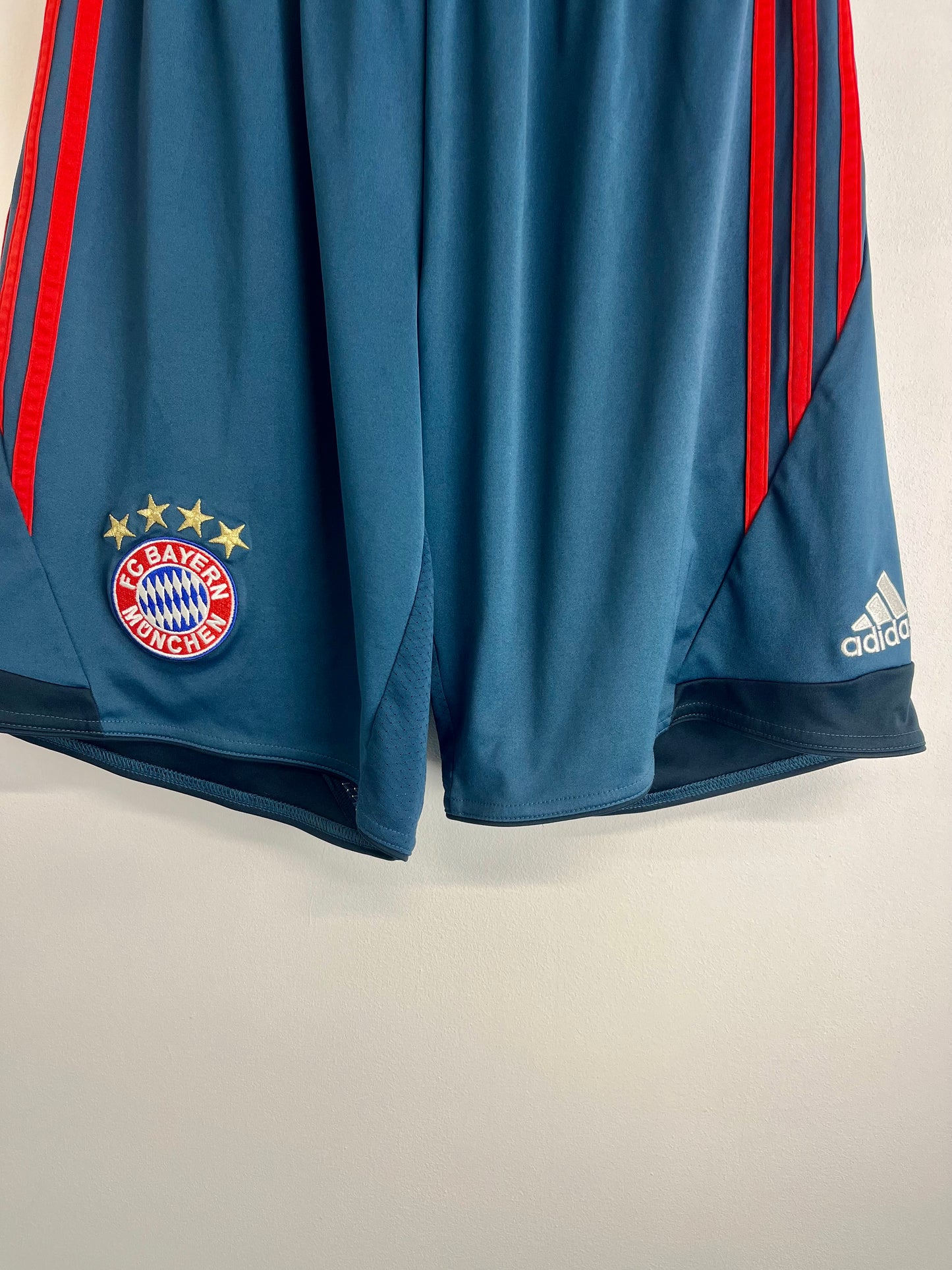 2013/2014 - Bayern Munich - Short