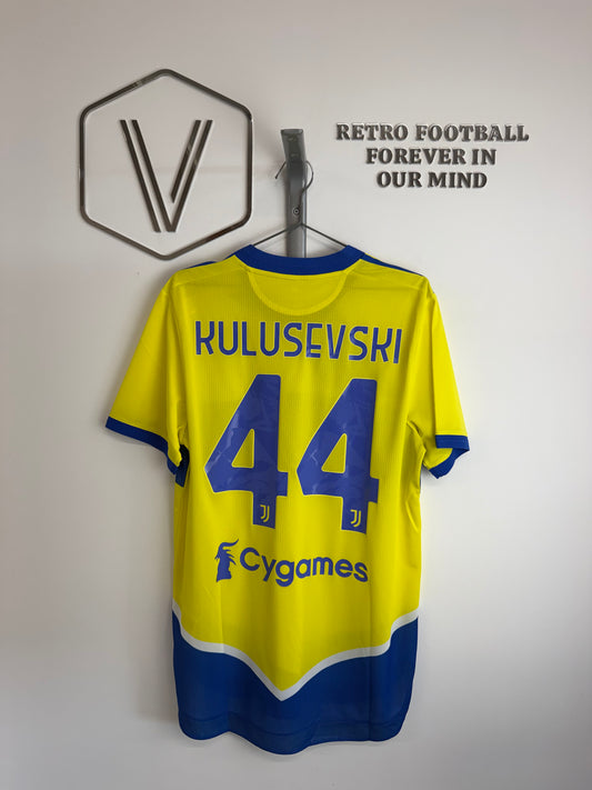 2021/2022 - Juventus - kulusevski - Stock Pro