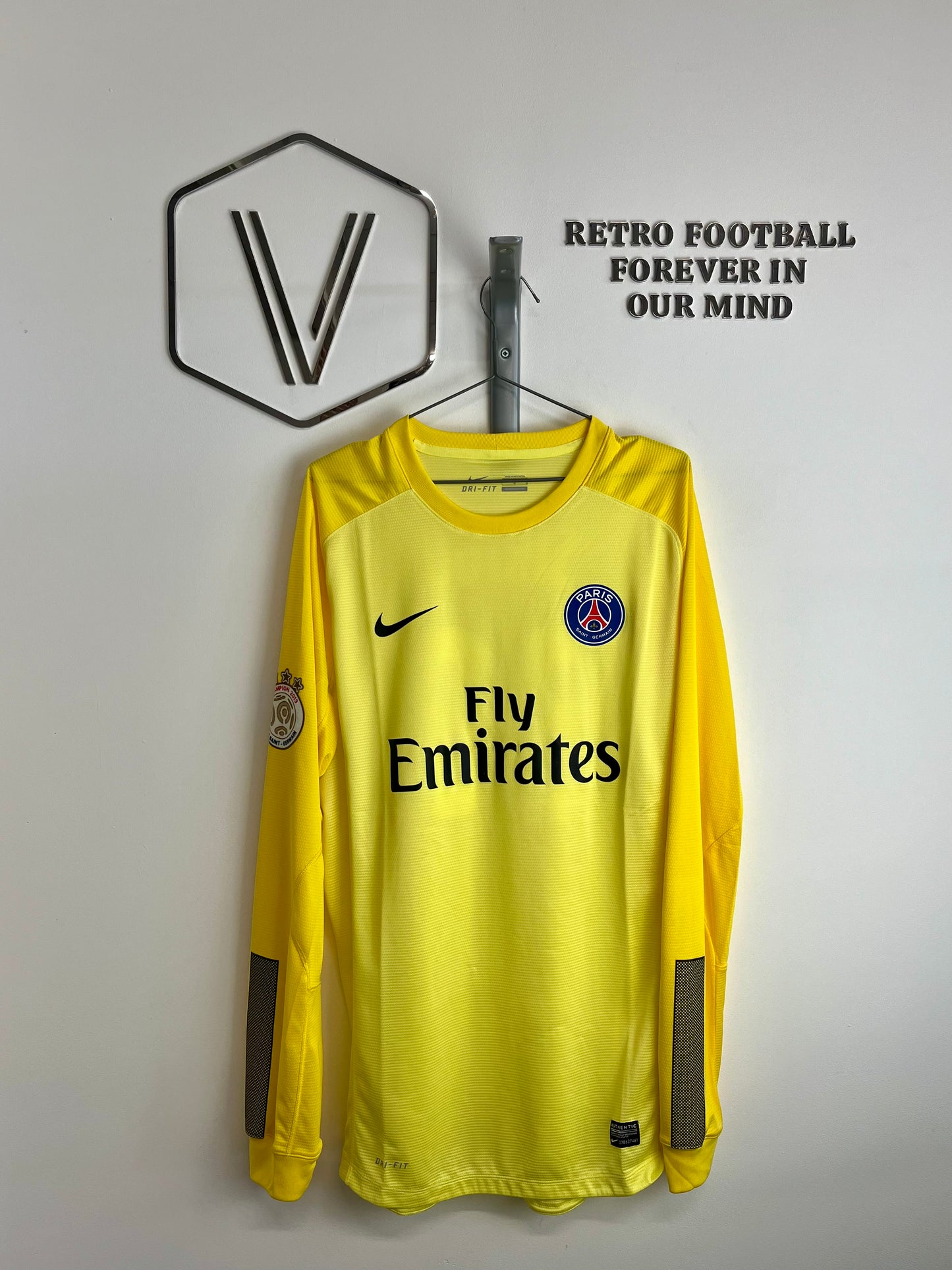 2013/2014 - PSG - Sirigu - stock pro