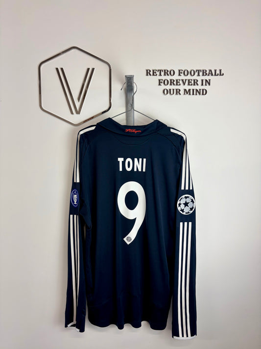 2008/2009 - Bayern Munich - Toni - Match Issue