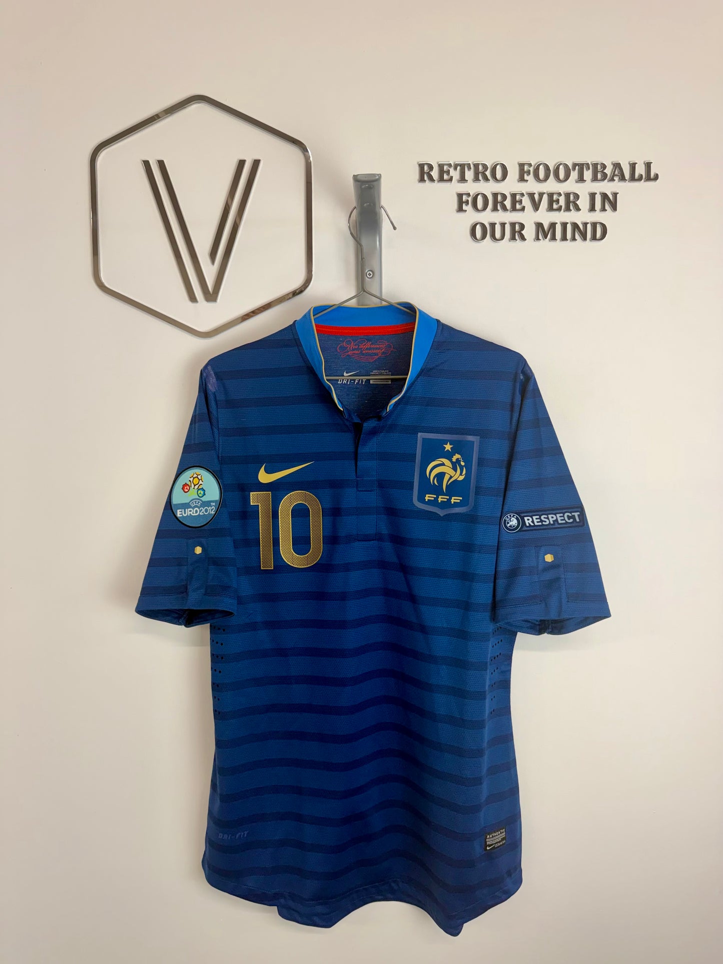 2012 - France - Benzema - stock pro (L)