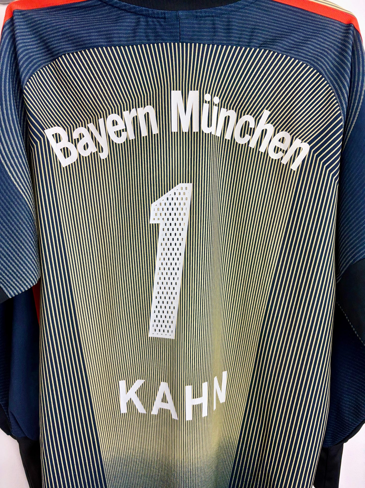 2003/2004 - Bayern Munich - Kahn
