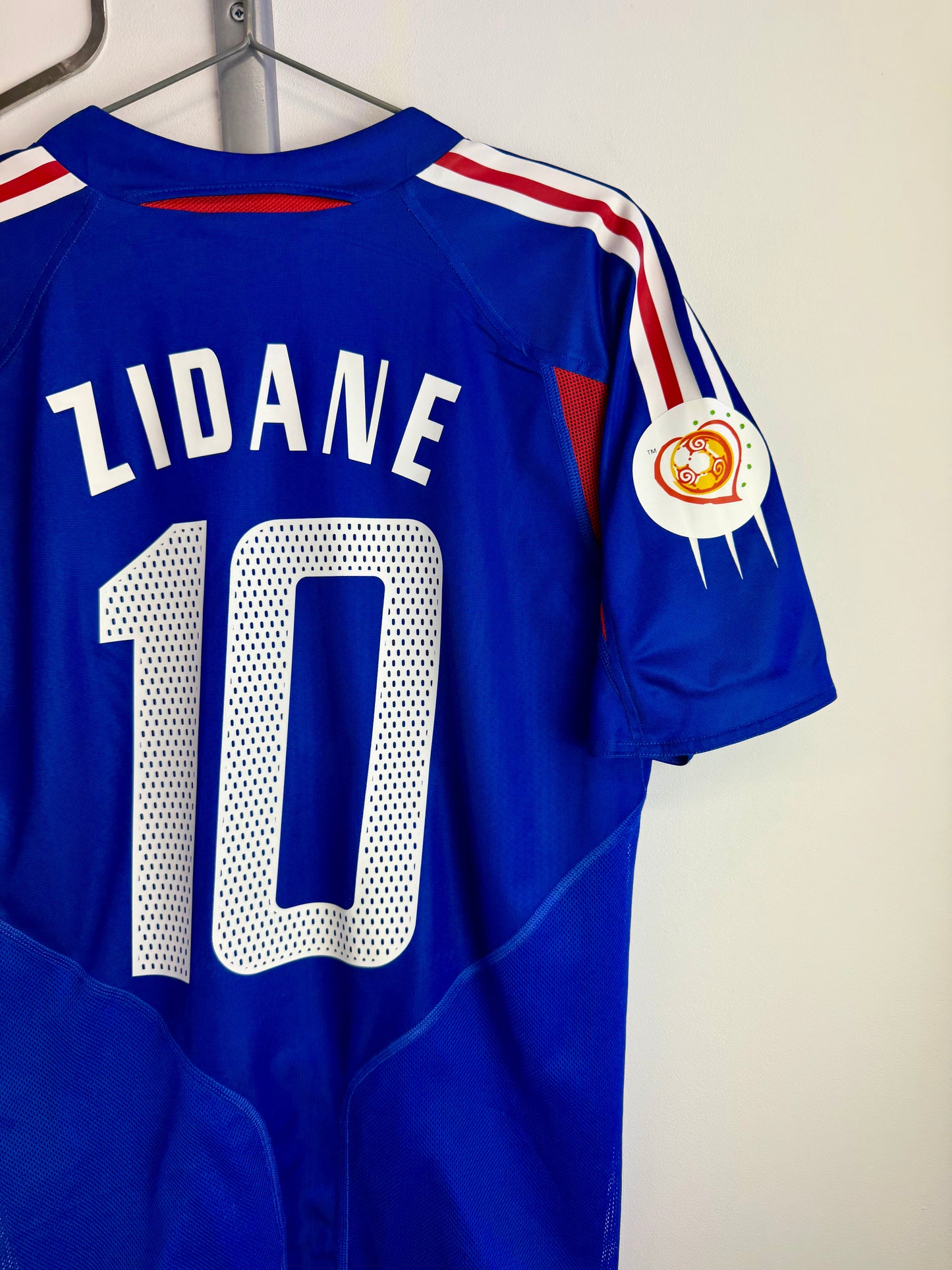 2004 - France - Zidane - Player Version