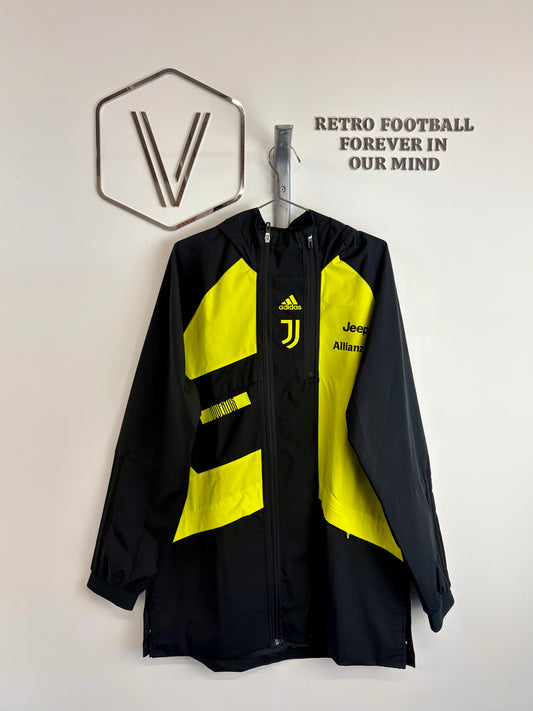 2021/2022 - Juventus - Jacket - Stock Pro
