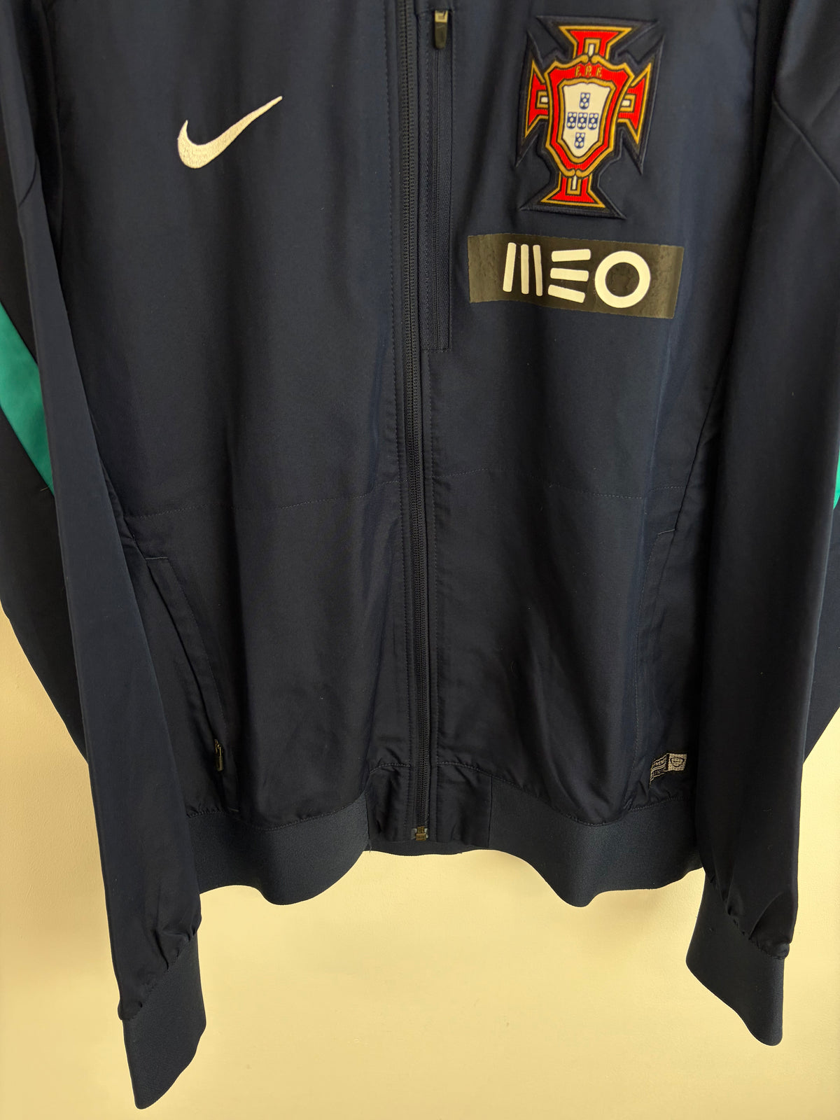 2012/2013 - Portugal - Tracksuit - Stock Pro