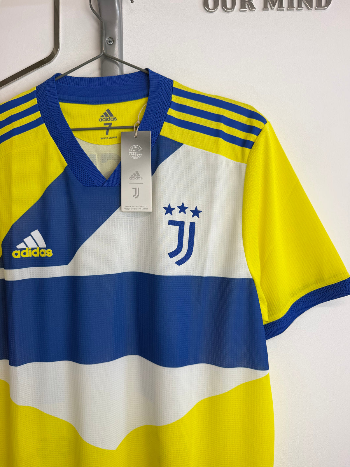2021/2022 - Juventus - kulusevski - Stock Pro