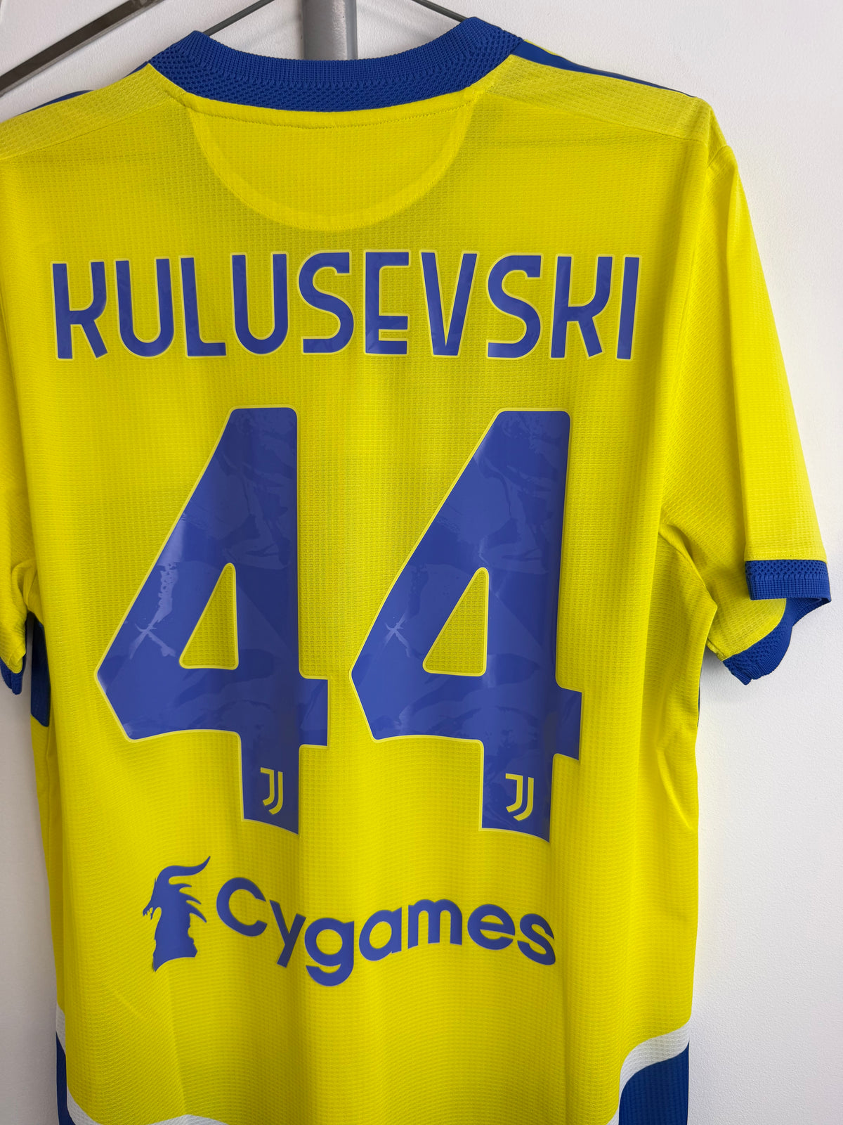 2021/2022 - Juventus - kulusevski - Stock Pro
