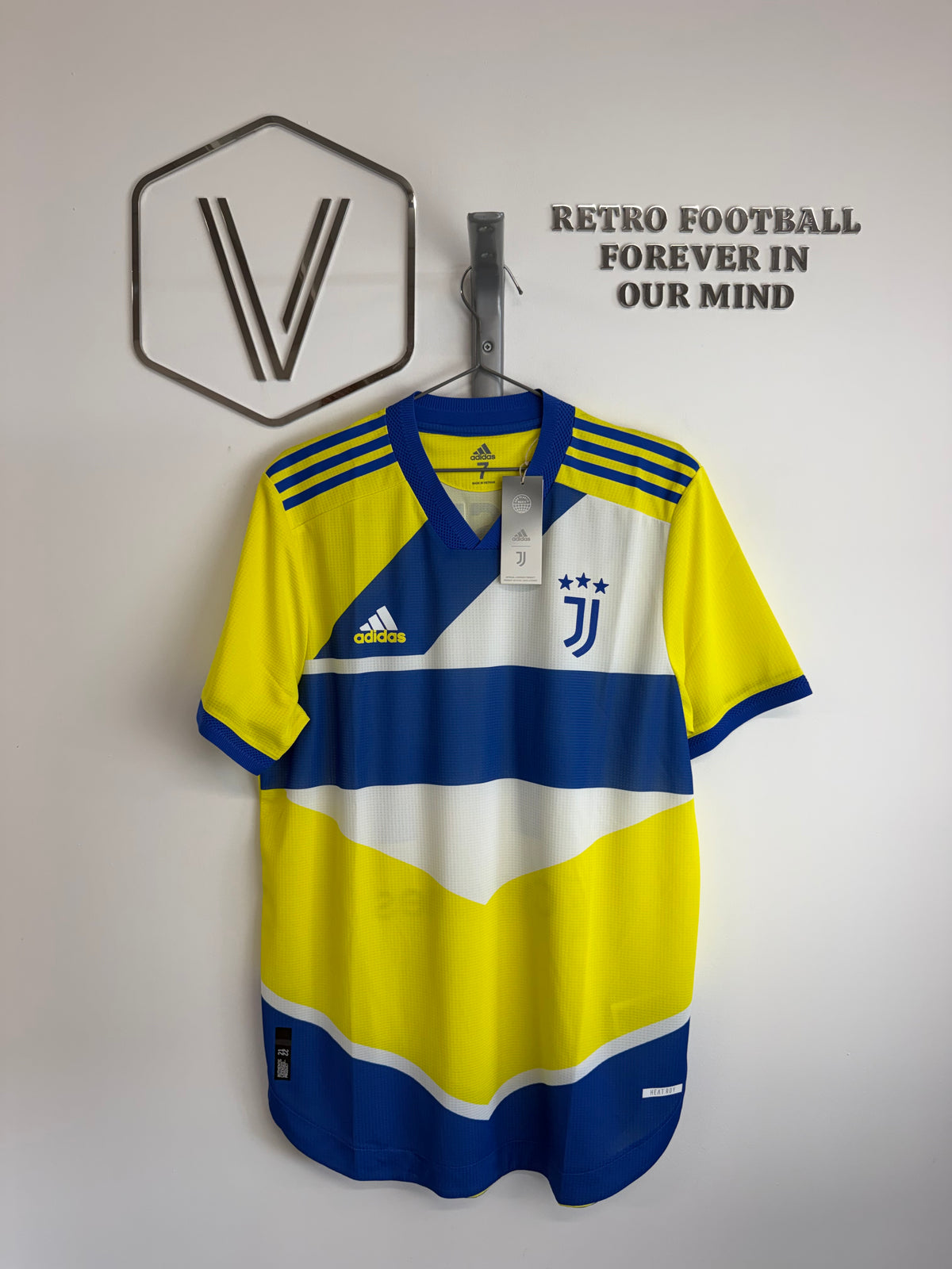 2021/2022 - Juventus - kulusevski - Stock Pro