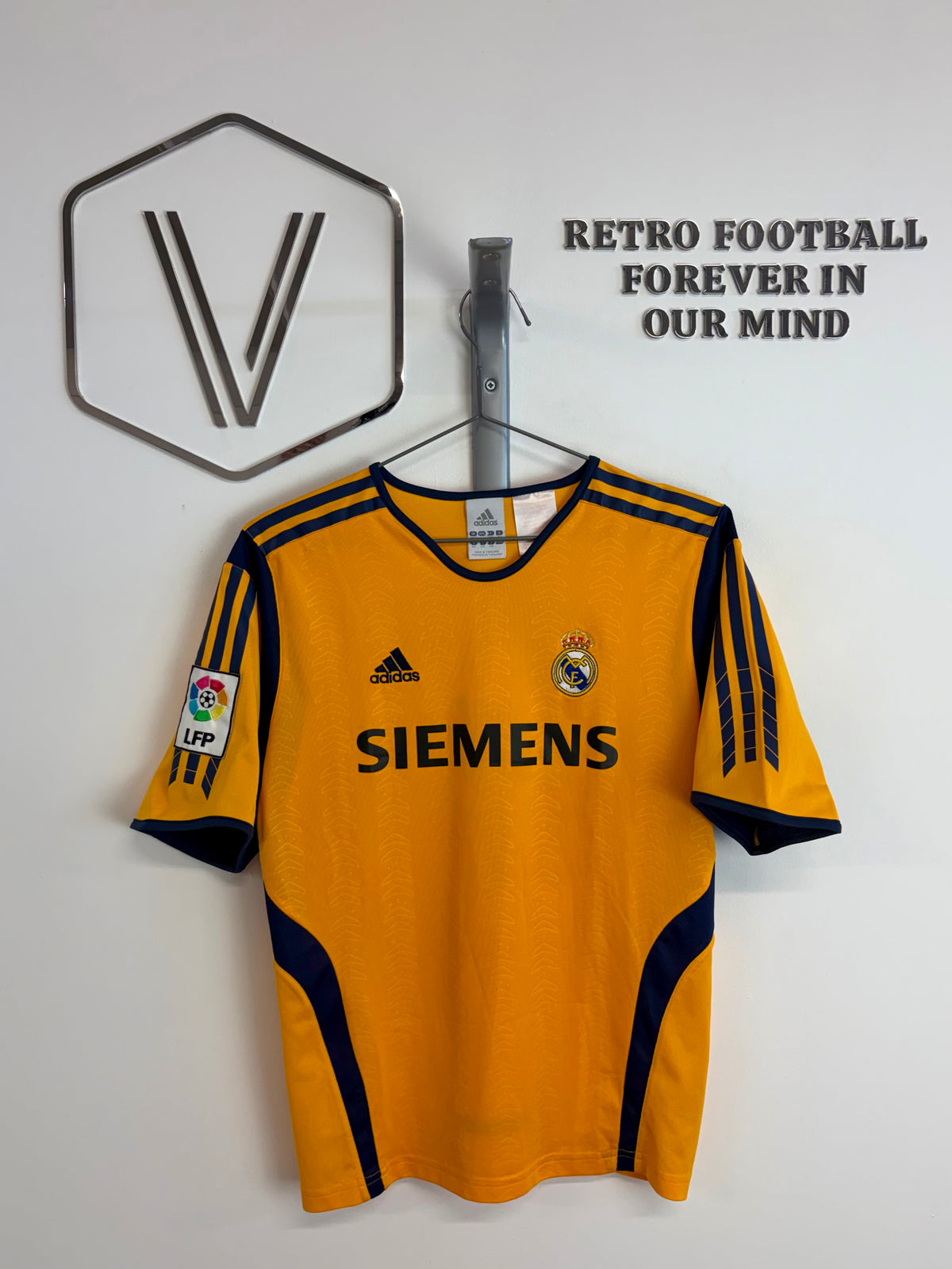 2005/2006 - Real Madrid - Casillas - Full kit