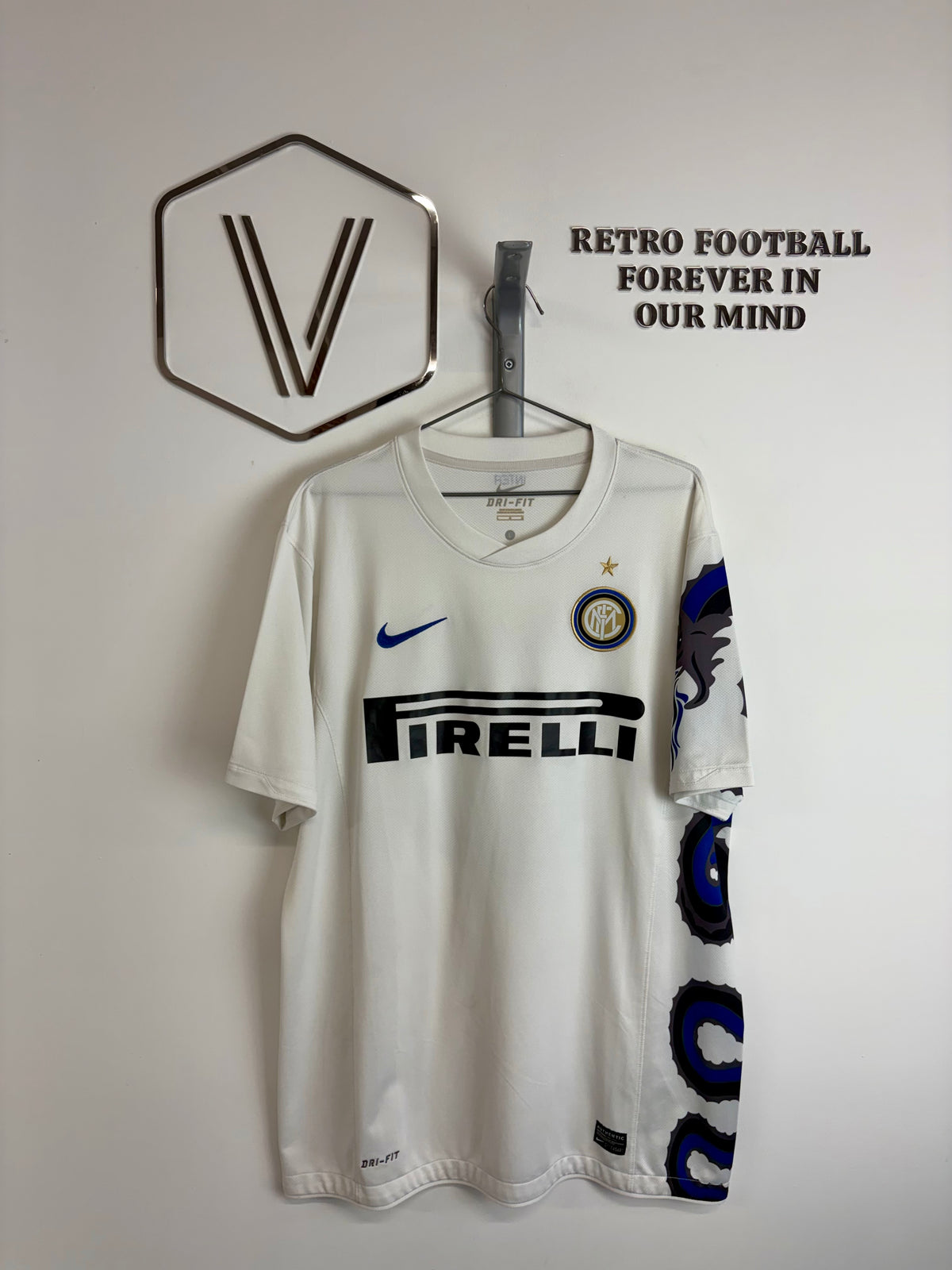 2010/2011 - inter - 10